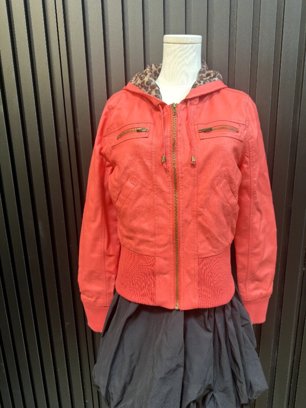 Red Faux Leather Moto Biker Jacket Gold Studs Dual Zipper Leopard Lining - Picture 2 of 4